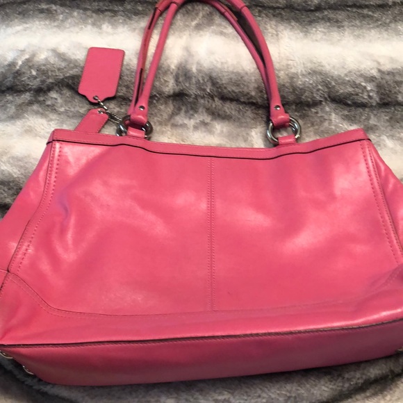 Pink leather coach bag - Picture 3 of 5